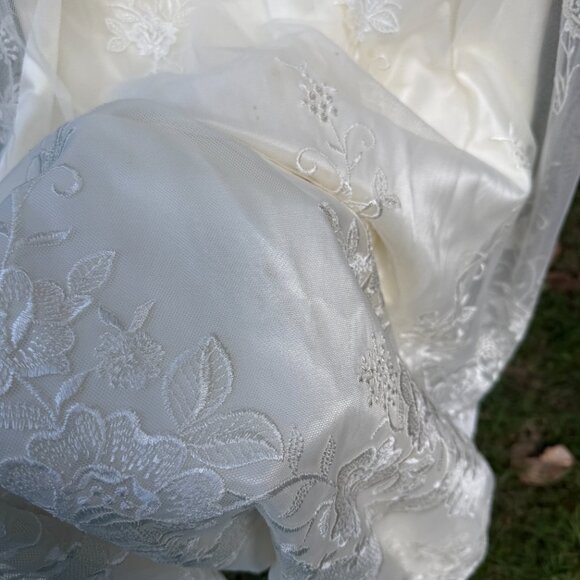 Jessica McClintock Wedding Dress 2003 Size 12 Strapless lace w/ Bolero Lace Jack - Picture 4 of 16